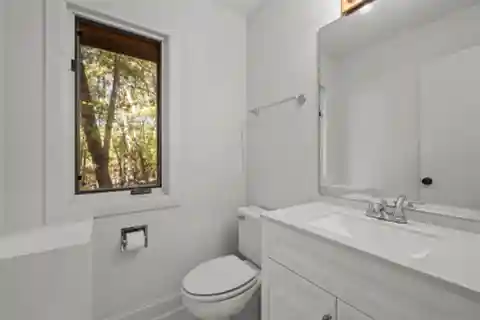 Smart Luxury Retreat on Expansive Private Acreage