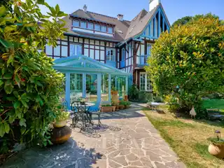 Late 19th Century Property in a Leafy Environment