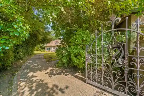 Superb Property Nestled in Sought After Neighborhood