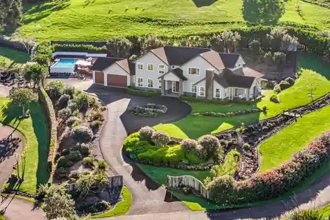 Elegant Escape on Sprawling Elevated Grounds