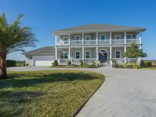 Luxurious Waterfront Property in Prestigious Marsh Creek