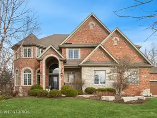 Casual Elegance on a Quiet Cul-de-sac