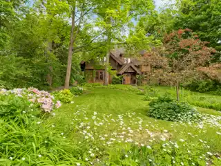 Grand Albert Kahn–consulted Tudor Estate