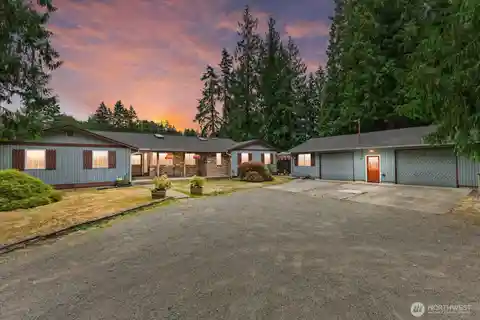 Premier Kent Equestrian Estate with Custom Show Barn