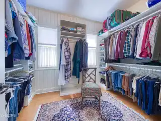 Custom Lakeview Retreat with Mountain Vistas