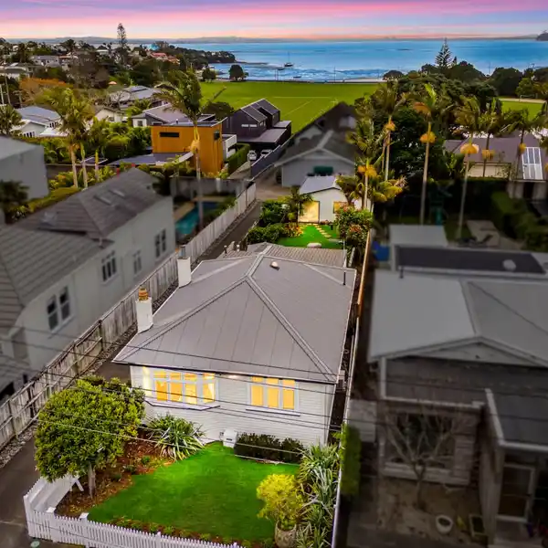 QUINTESSENTIAL WESTMERE