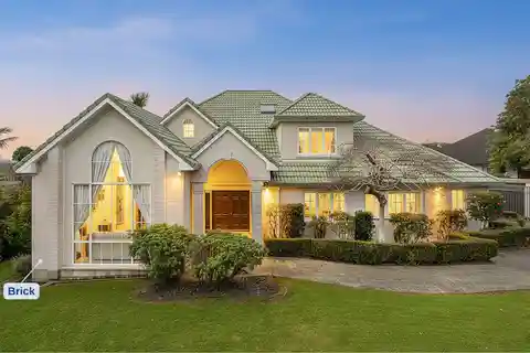 A Rarity in Prestigious Manor Park
