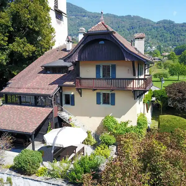 MAGNIFICENT CHARACTER PROPERTY