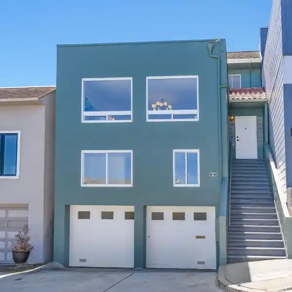 TIMELESS SOPHISTICATION WITH ICONIC SAN FRANCISCO VIEWS