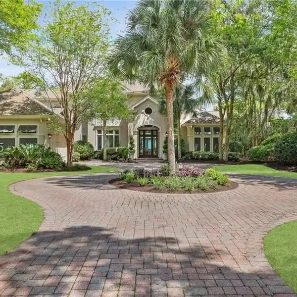EXCEPTIONAL RESIDENCE IN HILTON HEAD PLANTATION
