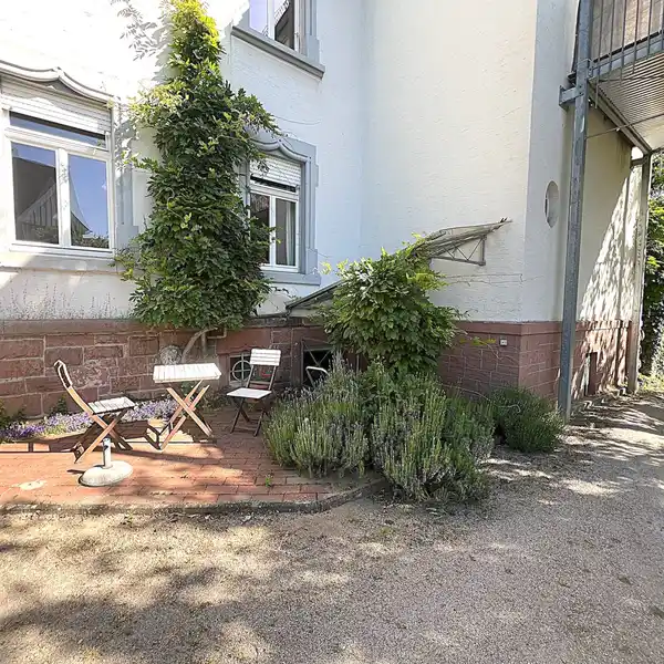 HISTORIC VILLA IN A SOUGHT-AFTER LOCATION IN HEPPENHEIM