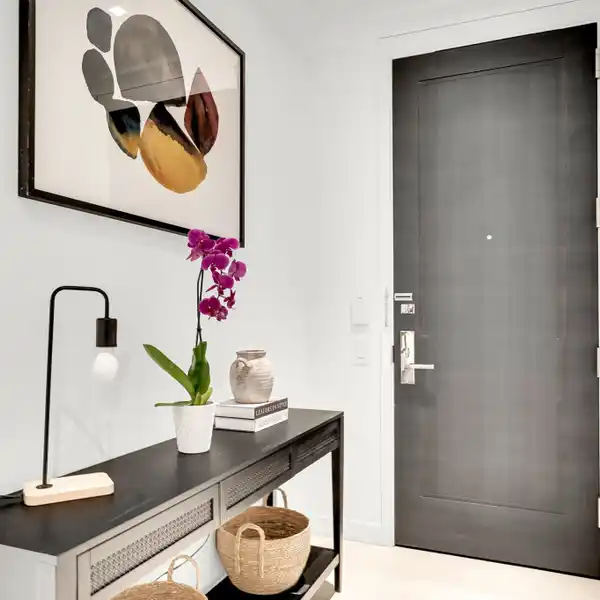 EXCEPTIONAL RESIDENCE FLOODED WITH NATURAL LIGHT