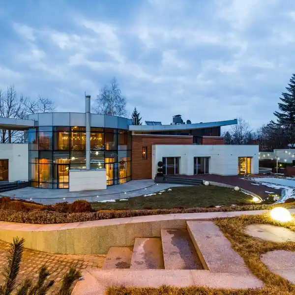 FIRST-CLASS PROPERTY WITH EXCEPTIONAL DESIGN