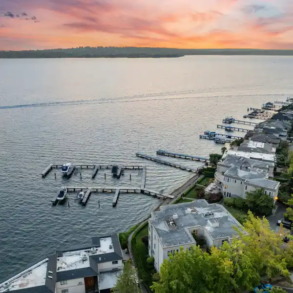 SENSE OF PLACE ON THE SHORES OF LAKE WASHINGTON