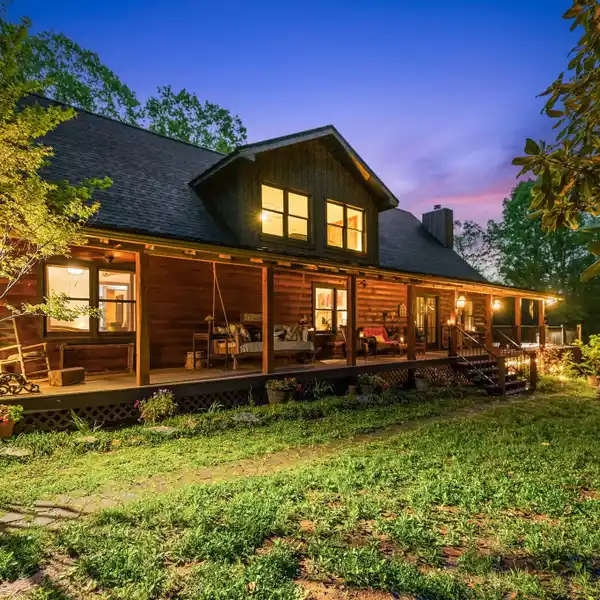 COUNTRYSIDE SERENITY MEETS LUXURY LIVING