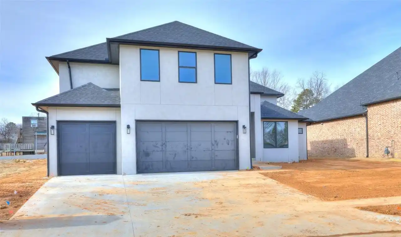 Spacious New Construction in the Estates at Ritz Hollow