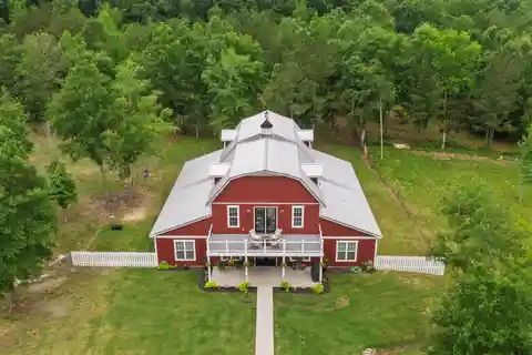 Equestrian-friendly Farmhouse with Stylish Modern Touches
