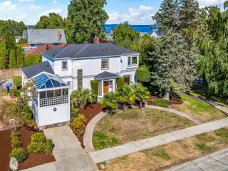 Stunning Art Moderne Home