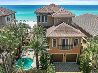Breathtaking Gulf-front Retreat in Exclusive Destiny by the Sea