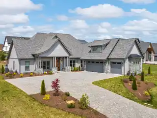 High-end One-level Home That Has It All