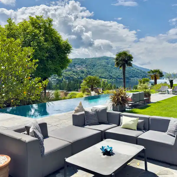 GORGEOUS SETTING WITH INCREDIBLE PANORAMA