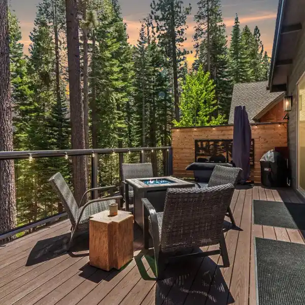 MODERN MOUNTAIN LUXURY WITH STUNNING FOREST VIEWS