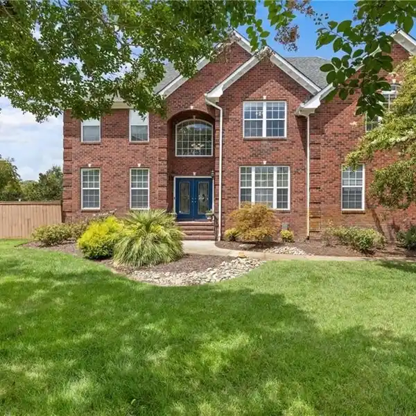 BACK BAY BEAUTY WITH RESORT-STYLE BACKYARD OASIS