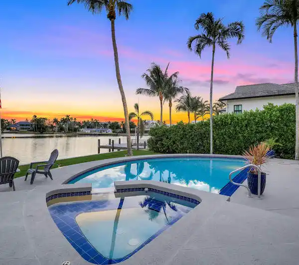 AMAZING HOME ON HURRICANE HARBOR IN THE MOORINGS