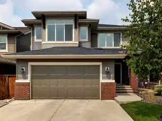 Executive Estate in Highly Sought-After Community