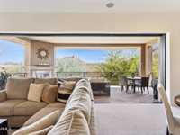 STYLISH AND WELL-KEPT SCOTTSDALE HOME