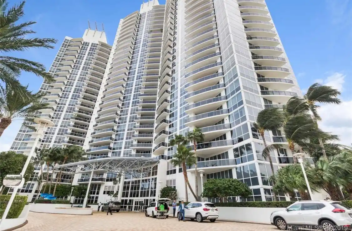 Ultimate South Pointe Living