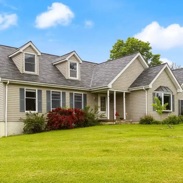 FARM-READY RETREAT WITH MODERN COMFORTS
