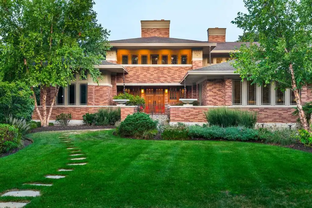 Frank Lloyd Wright-inspired Prairie-style Home