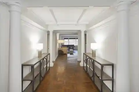 Popular Residence in Sutton House Luxury Co-op