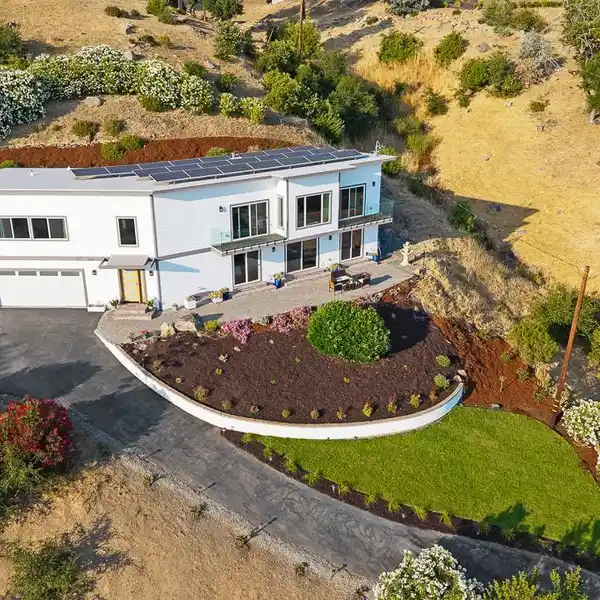 VERSATILE LIVING WITH MODERN ELEGANCE