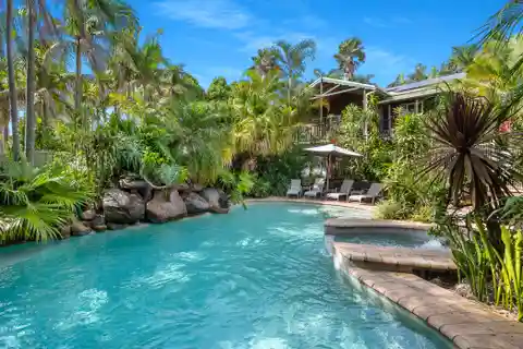 Coastal Estate with Home and Office Synergy