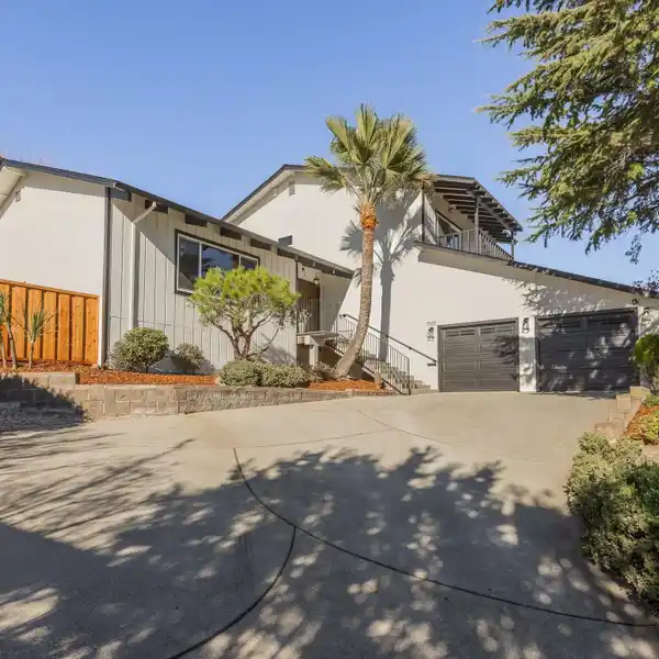 BEAUTIFULLY  UPDATED HOME IN COVETED PARSONS ESTATES