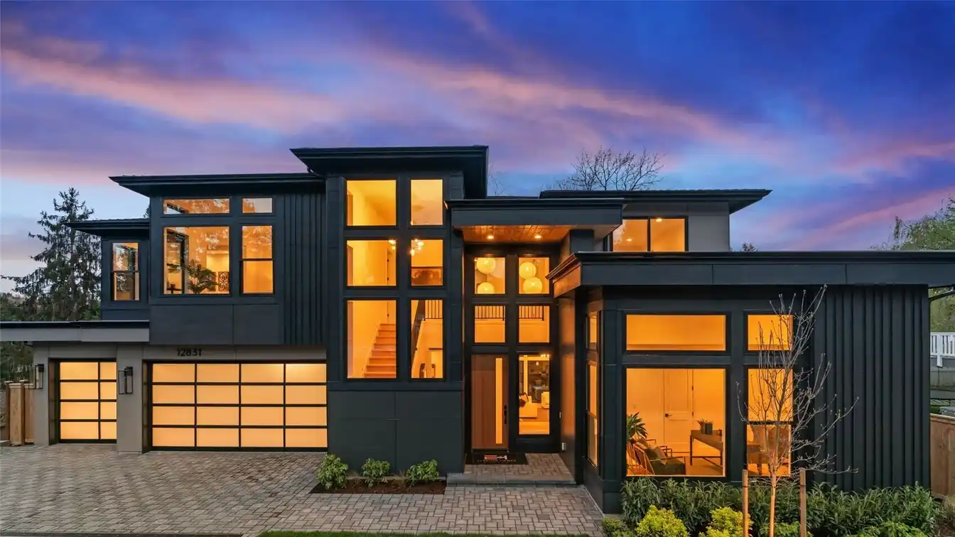 Elegant and Functional Contemporary Home