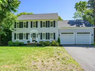 Stunning Colonial Home in Yarmouth