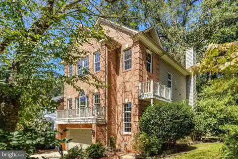 Charming Home in Sought-After Kings Manor