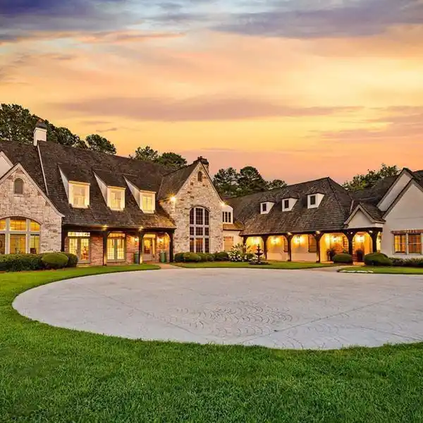 EUROPEAN-STYLE ESTATE ON LUSH ACRES