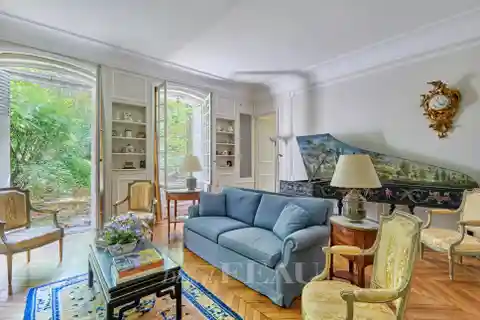 Garden-Level Apartment in a Prestigious Building