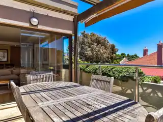 Family Living with Great Accommodation in Avenue Des Huguenots