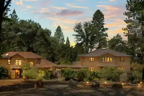 Luxurious 40-plus-acre Oasis in the Beautiful Sierra Foothills