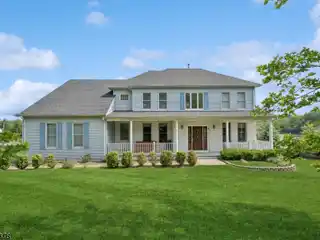 Beautiful Custom Build in Haledon Reservoir