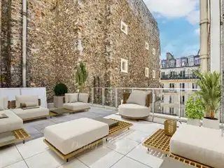 Completely Renovated Townhouse