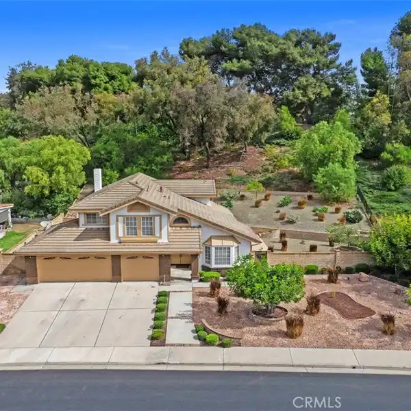 GORGEOUS HOME IN COVETED CAPISTRANO ROYALE