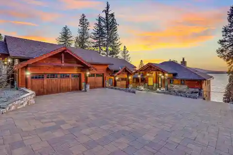 Brand-New Mountain Retreat
