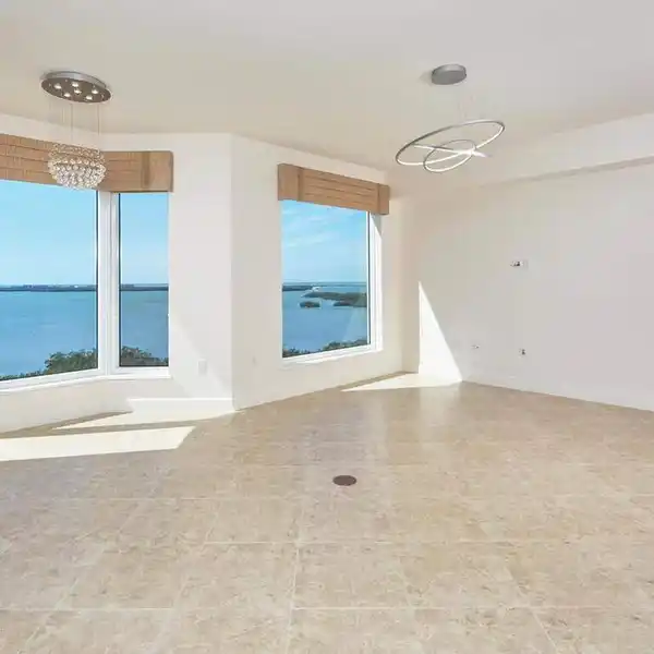 EXQUISITE RESIDENCE AT LA SCALA