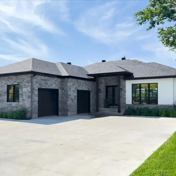 OVERSIZED BUNGALOW IN THE BEAUTIFUL ANSE AU SABLE AREA